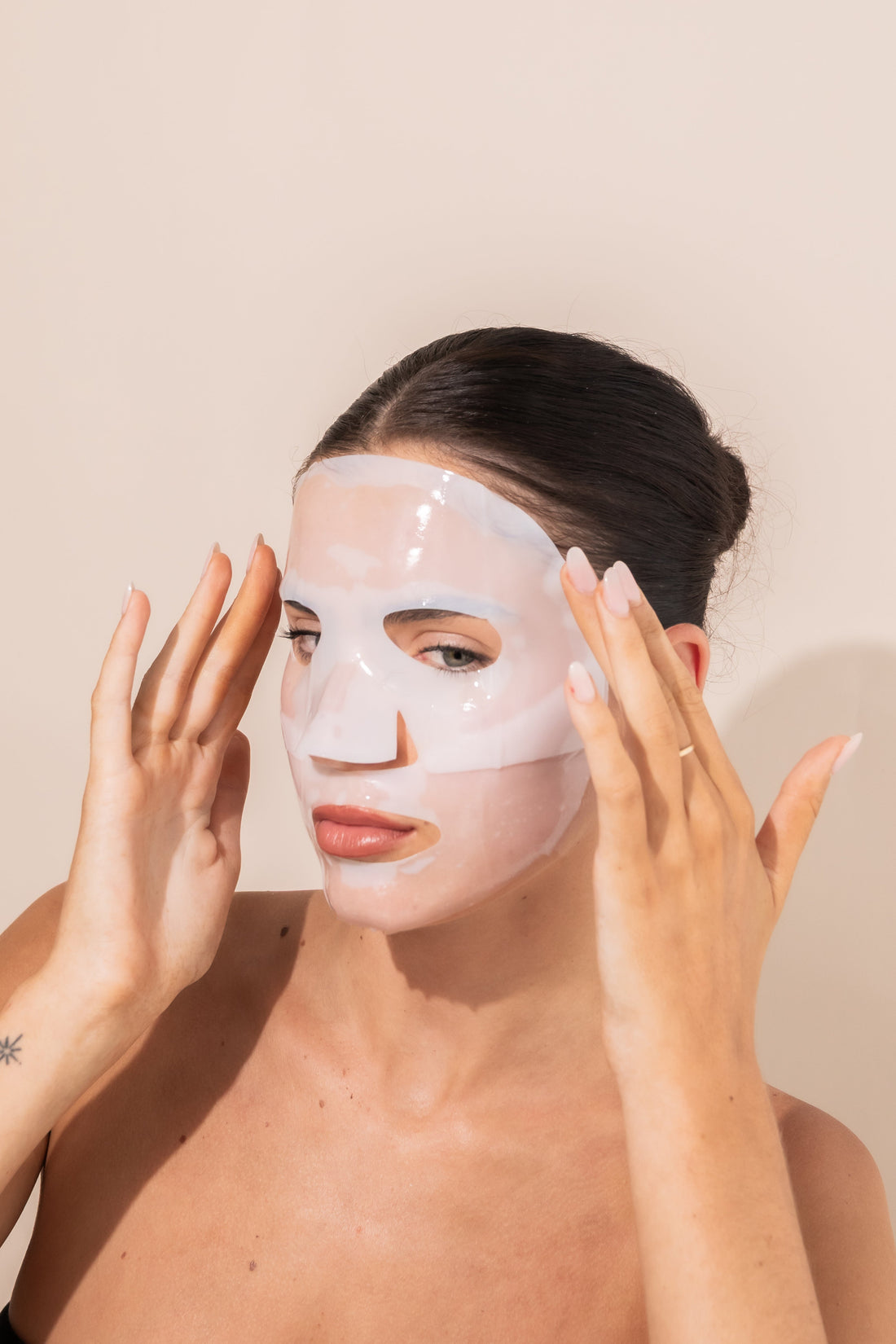 Hydrogel Face Masks vs Sheet Masks: What’s the Real Difference?
